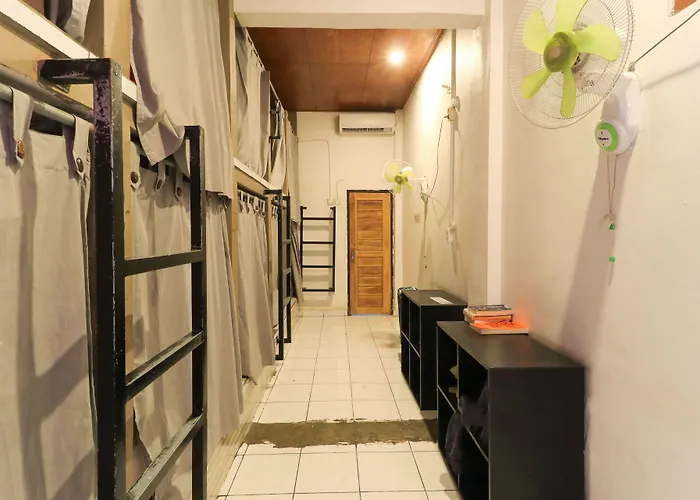 Hostel Halaman Depan