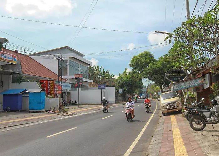 Halaman Depan Hostel Ubud